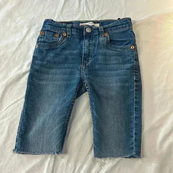 Levi’s - 510 long denim shorts with  frayed ham. Size 7. - Picture 1 of 6